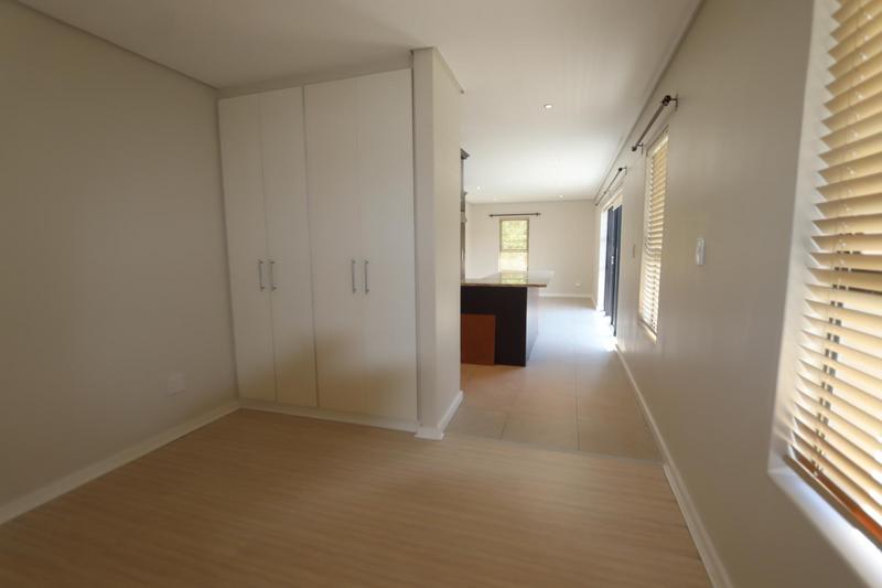 To Let 1 Bedroom Property for Rent in Wynberg Upper Western Cape